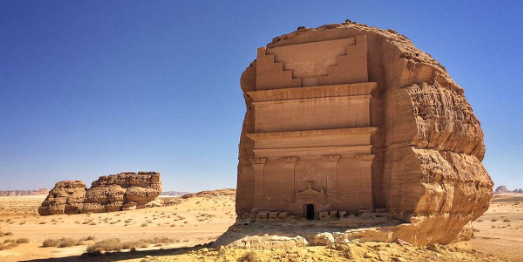 Qasr Al Farid is a jewel of Saudi Arabia's archaeological treasures, and a testament to the ingenuity and skill of the Nabataeans. Its impressive architecture and rich history make it a must-visit destination for anyone interested in learning more about the cultural and historical heritage of this fascinating region.